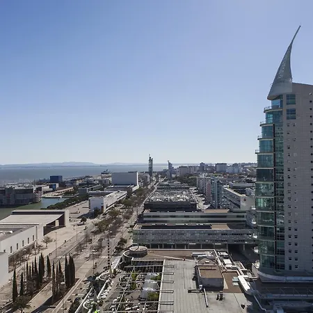 Rent4rest Parque Nacoes 17th Floor River View * ליסבון