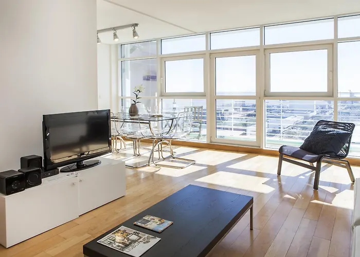 Rent4rest Parque Nacoes 17th Floor River View Apartman Lisboa