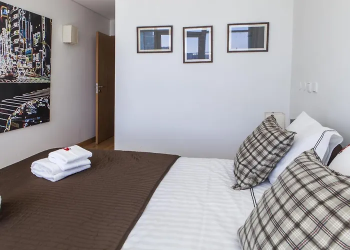 Rent4rest Parque Nacoes 17th Floor River View Apartman